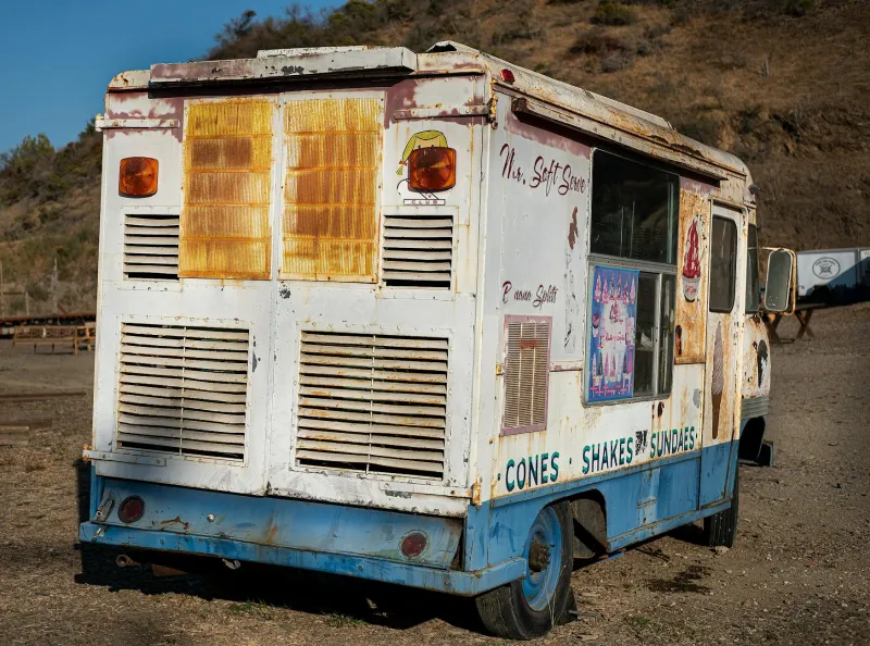 When the Ice Cream Truck Was the Highlight of the Week: How Childhood Treats Became an Industry